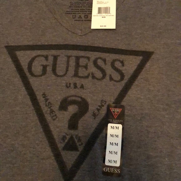 NWT GUESS LOGO TEE - Picture 2 of 2